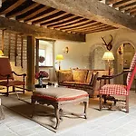 Du Petit Manoir Au Chateau D'hemevez