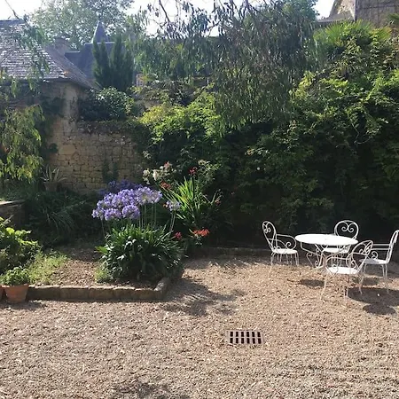 Du Petit Manoir Au Chateau D'hemevez Hemevez