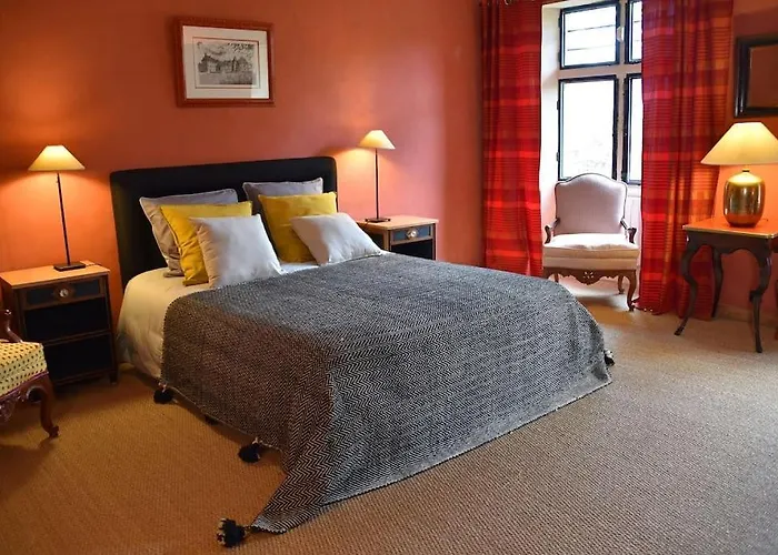 Du Petit Manoir Au Chateau D'hemevez Feriehus